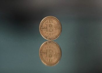 Ministri çek i drejtësisë jep dorëheqjen për shkak të skandalit me bitcoinin e dhuruar