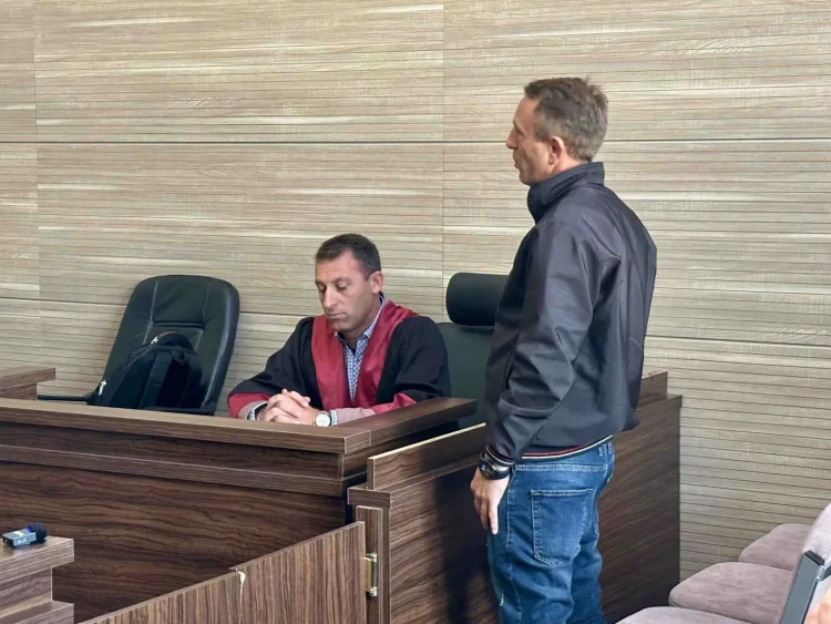 6 muaj bu*rg për mërgimtarin që ka*nosi ministrin në detyrë, Faton Peci