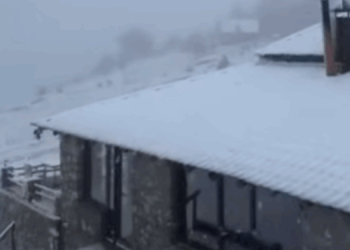 Bora mbulon bjeshkët e Strellcit