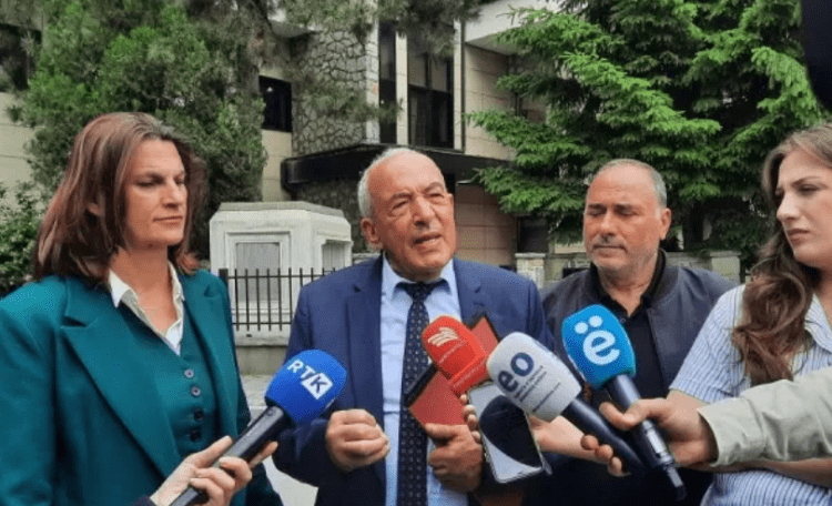 Dosja për dëm*e të luftës dërgohet sërish në Kushtetuese