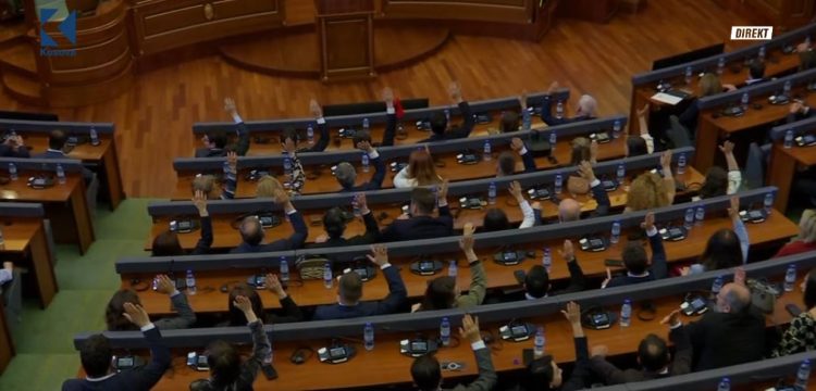 Dështon komisioni për të votuar nga forma e hapur në të mbyllur