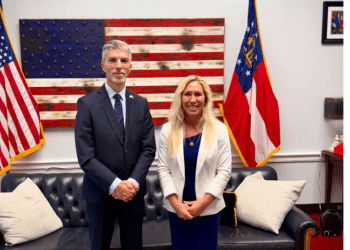 Ambasadori Dugolli takon kongresisten Greene, flasin për avancimin e partneritetit Kosovë-SHBA