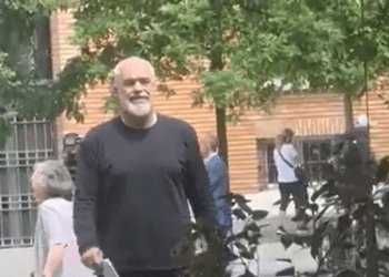 PS në epërsi në zgjedhje, Edi Rama shkon në selinë rozë, nesër pritet të mbajë fjalimin e fitores