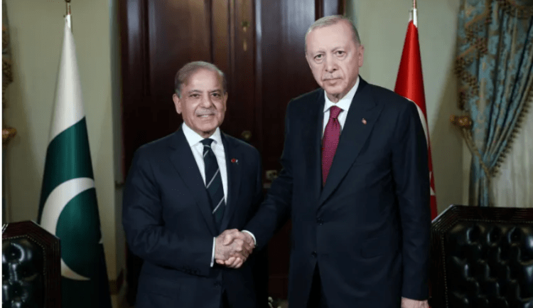 Erdogan u takua me kryeministrin pakistanez, çfarë u diskutua pas konfliktit në Indi