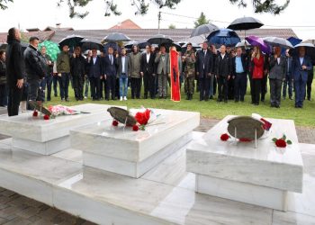 Haradinaj nderon heroizmin e Batalionit Gardist ‘Shkëlzen Haradinaj’