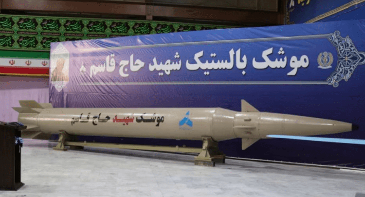 Irani teston një raketë që mund të arrijë në Izrael