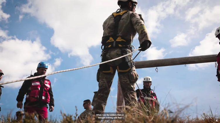 Ushtarët amerikanë dhe Shoqata e Kërkim-Shpëtimit e Kosovës, me stërvitje të përbashkët (VIDEO)