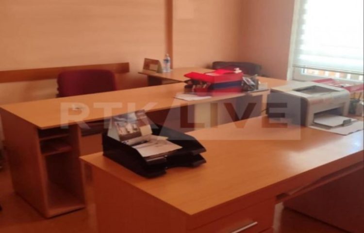 Rikthehet në pronësi të komunës një ndërtesë në Mitrovicën e Veriut (Video)