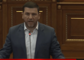 VV synon votimin e fshehtë, Krasniqi i kërkon Deharit të mos e shkel Kushtetutën, tensionohet situata