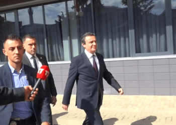 Tentativa e 15-të për konstituimin e Kuvendit, Kurti sërish kalon në heshtje para mediave