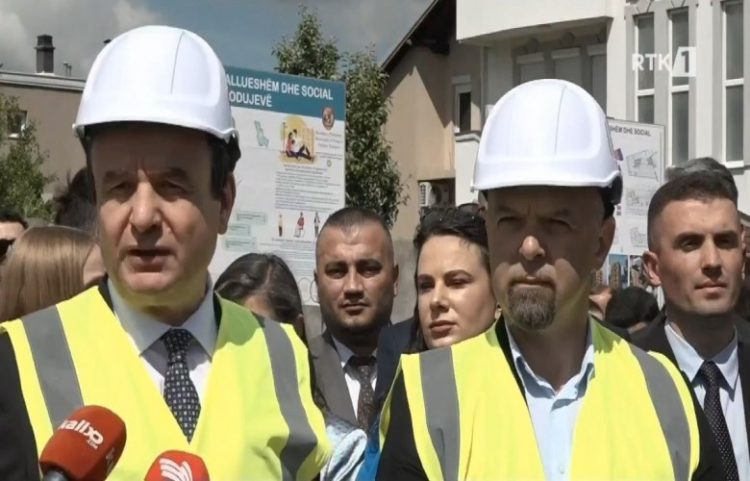Kryeministri Kurti në Podujevë: Kudo në Kosovë po punohet për kushte më të mira jetese