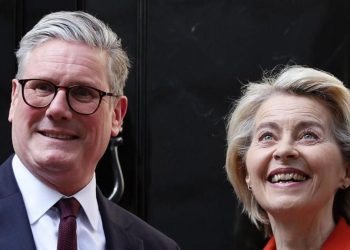 Përparim në bisedimet Britani-BE, Starmer pret samitin në Londër