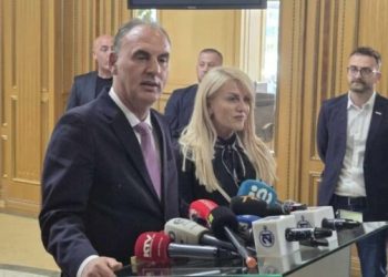 Limaj: Nëse kemi ftesë nga Abdixhiku, i përgjigjemi, ideja ime është një qeveri e shumicës