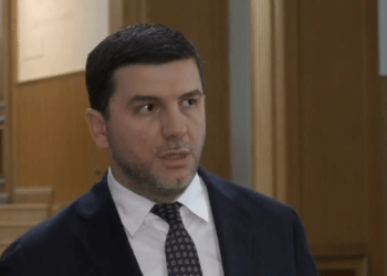 Memli Krasniqi: Jam i gatshëm të takohem dhe të diskutojë me të gjithë liderët