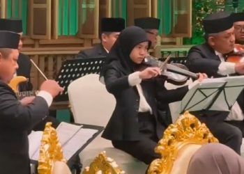 Orkestra mbretërore e Bruneit respekton Kosovën, performon ‘Mora fjalë’ (Video)