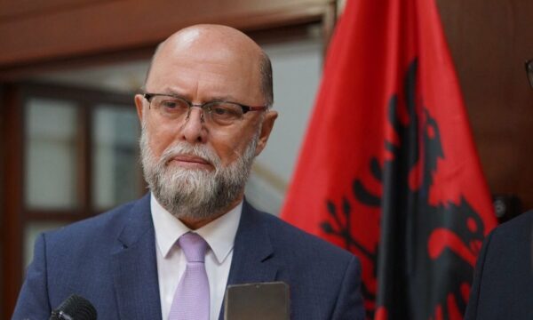Ambasadori Malaj: Kosova ka të gjitha mundësitë për të gjetur zgjidhje politike