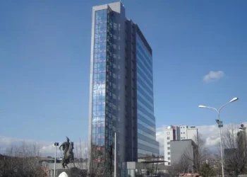 Ministria e Financave : Pretendimet e Avokatit të Popullit për shtesat e fëmijëve dëmtojnë reputacionin e shtetit