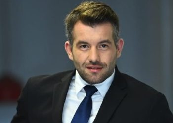 “Për besë, kjo është e pamundur…”, Rron Gjinovci reagon pas raportit: Mediat në Kosovë shpifin pa asnjë…