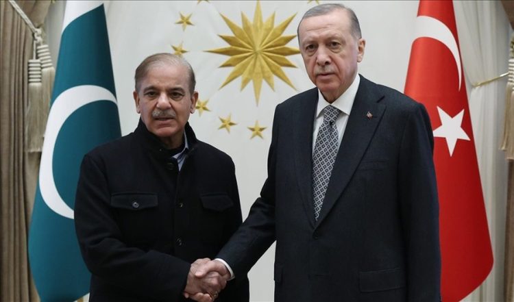 Kryeministri i Pakistanit falënderon presidentin turk, “vëllain e dashur”, për mbështetjen