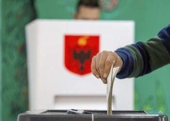 Sot heshtje zgjedhore në Shqipëri, nesër qytetarët u drejtohen kutive të votimit