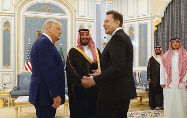 Trump në Arabinë Saudite u prit nga Mohammed bin Salman, i pranishëm edhe Elon Musk