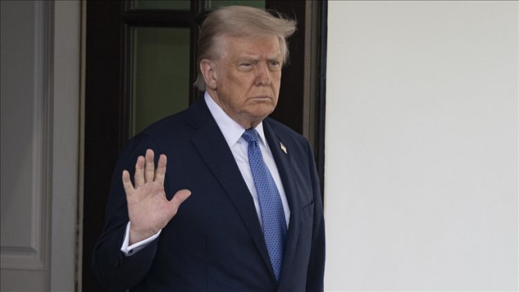 Lufta tregtare SHBA-Kinë: Trump i jep fund regjimit pa tarifa për importet kineze me vlerë të ulët