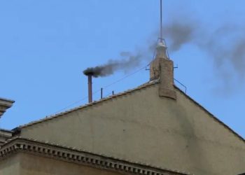 Tymi i zi në Vatikan, dështon dhe raundi i dytë i zgjedhjes së Papës së ri