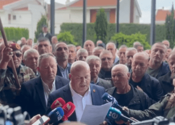 ‘‘Qasje shpërfillëse’’, ‘‘Mungesë transparence’’, veteranët tregojnë shqetësimet e tyre në protestën kundër Trendafilovas