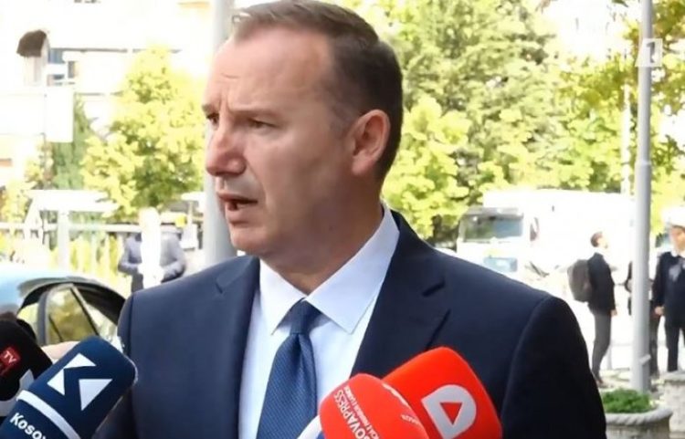 Zemaj kritikon mënyrën e kontaktimit individual të deputetëve