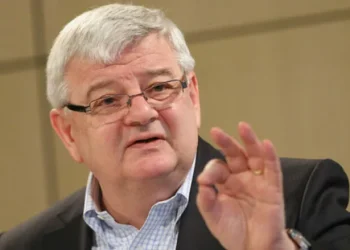 Ish-ministri i Jashtëm gjerman kërkon rikthimin e shërbimit ushtarak dhe përfshirjen e grave në ushtri