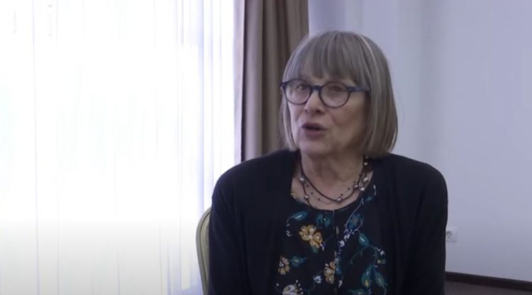 Kandiq dridh Serbinë: Studentët të vendosin lule në Batajnicë, ku kishte va*rreza masive me shqiptarë