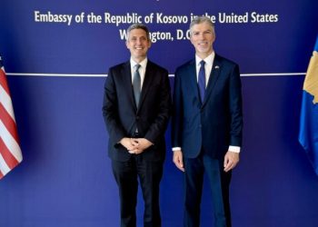 Ambasadori Dugolli takohet me Fleming, diskutohet për forcimin e bashkëpunimit ShBA – Kosovë
