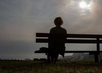 OBSH: Shumë sëmundje lindin si pasojë e vetmisë