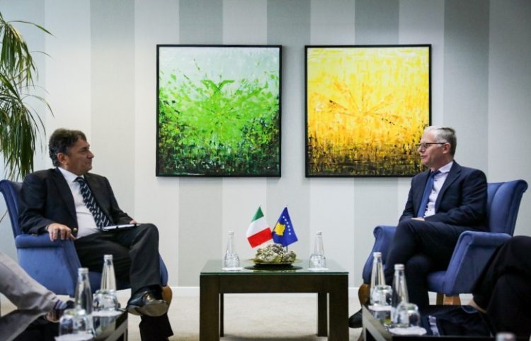 Bislimi pret ambasadorin e ri të Italisë, diskutojnë për integrim evropian