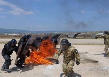 Karabinierët italianë të KFOR-it trajnim për frikën nga zj*arri