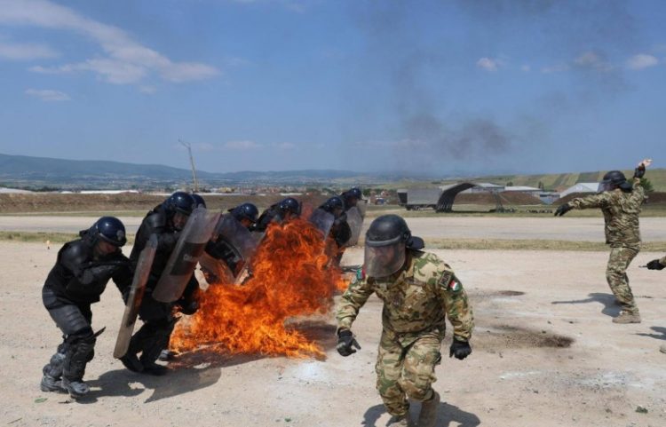 Karabinierët italianë të KFOR-it trajnim për frikën nga zj*arri