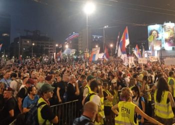 Studentët e shpallin jolegjitim pushtetin e Vuçiqit, kërkojnë zgjedhje