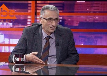 Heqja e simbolit të UÇK-së nga stadiumi është më pak e rëndë sesa akuza se maskarat e Serbisë i ka nxitë UÇK-ja