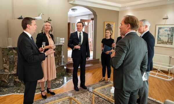 Kurti takon me pesë ambasadorë, ZKM: Diskutime për konstituimin e Kuvendit dhe formimin e institucioneve