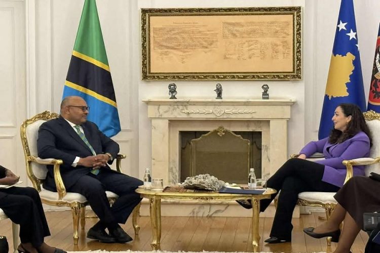 Presidentja Osmani pret në takim ministrin e Jashtëm të Tanzanisë