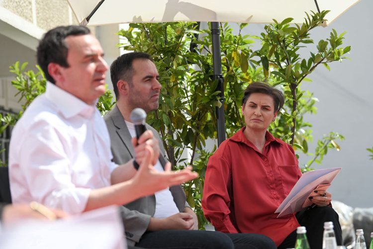 Kurti: Dy dekada pas, VETËVENDOSJE! është organizata politike më e madhe në vend