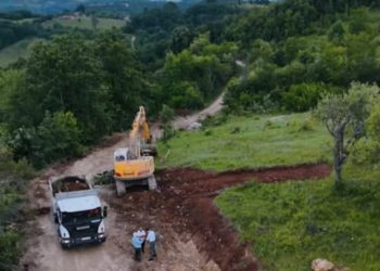 Vazhdojnë punimet për ndërtimin e rrugës në fshatin Kokaj, e cila lidh Preshevën dhe fshatrat shqiptare përtej kufirit