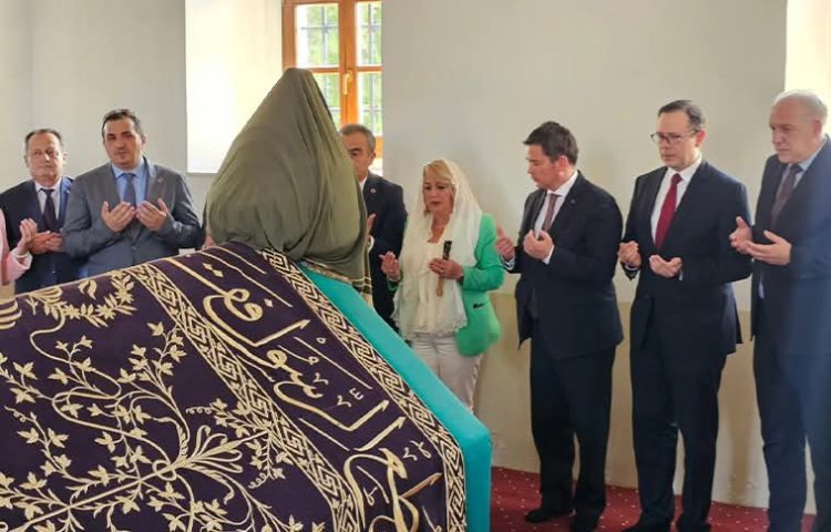 Në Kosovë përkujtohet Sulltan Murati l në 636 vjetorin e rënies së tij