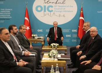 Presidenti Erdoğan takon kryediplomatin iranian Araghchi për të diskutuar ko*nfliktin Izrael-Iran