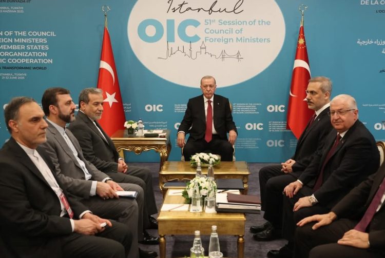 Presidenti Erdoğan takon kryediplomatin iranian Araghchi për të diskutuar ko*nfliktin Izrael-Iran
