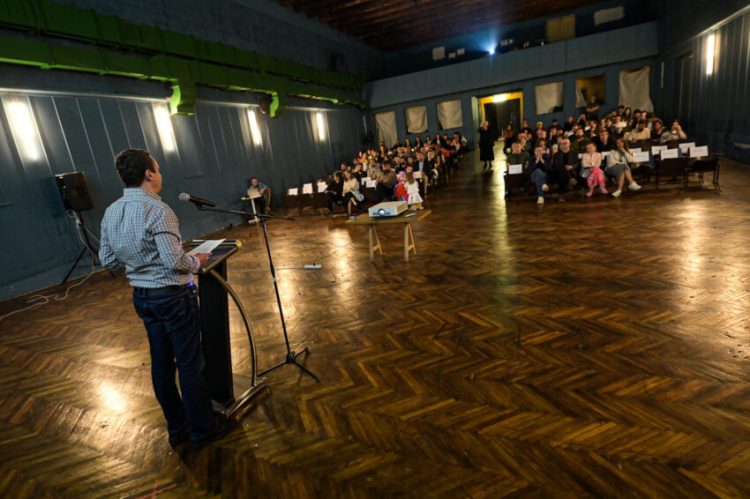 Kryeministri mori pjesë në ceremoninë përmbyllëse të Kinemasë “Lumbardhi”