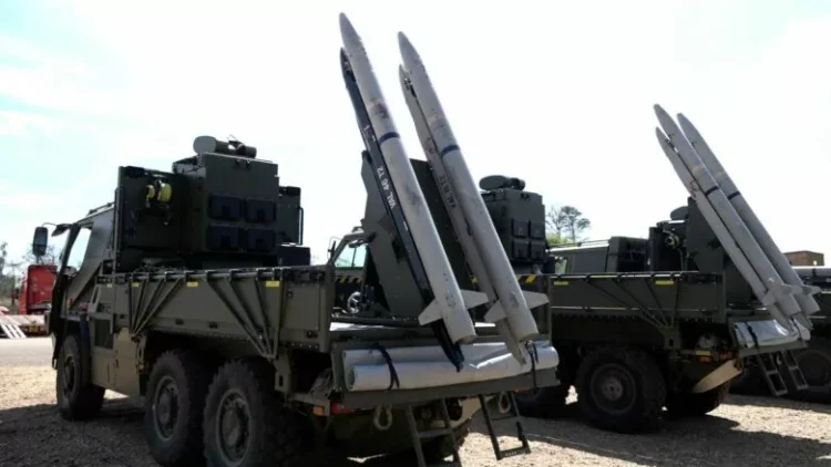 Britania e Madhe po armatoset (Foto)