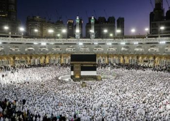 Arabia Saudite ndalon mbi 269 mijë myslimanë pa leje për haxh që të hyjnë në Mekë