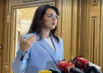 Kryeziu-Hyseni: Deputetët që nuk po votojnë, po e shkelin Kushtetutën