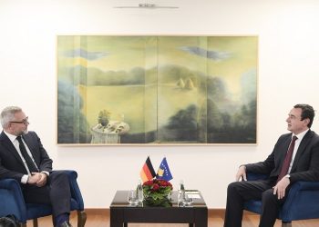 Kryeministri Kurti u takua me ish-deputetin e Bundestagut, Michael Roth